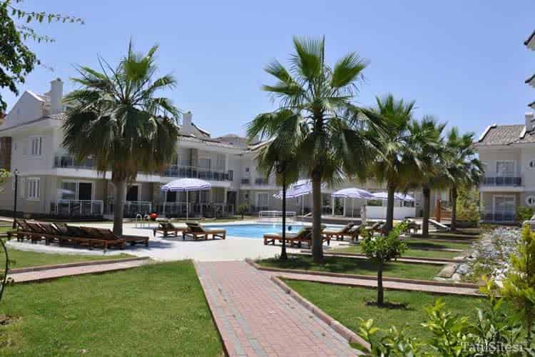 Golden Life Blue Green Residence